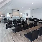 Hotell Kyriad Prestige Compiegne & 4*