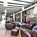 Kyriad Prestige Compiegne & Hotel Jaux