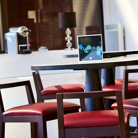 Kyriad Prestige Compiegne & Szálloda