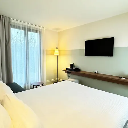 Kyriad Prestige Compiegne & 4* Жо