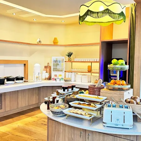 Kyriad Prestige Compiegne & Hotell