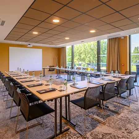 Kyriad Prestige Compiegne Jaux