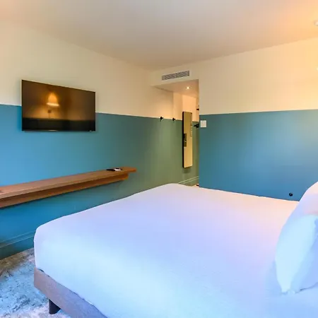 Kyriad Prestige Compiegne & 4* Жо
