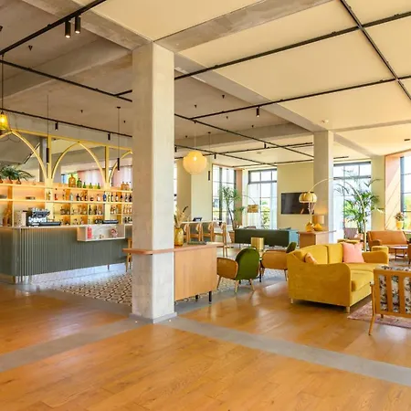 Hotel Kyriad Prestige Compiegne &