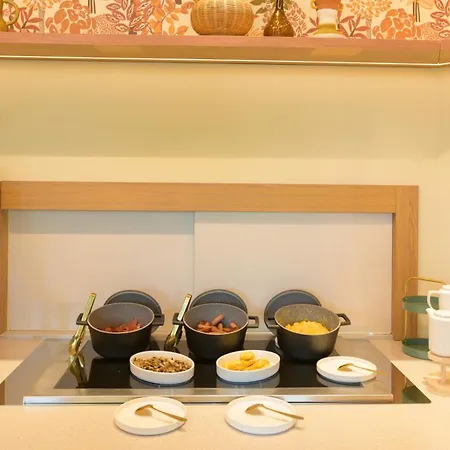 Kyriad Prestige Compiegne & 4* Jaux