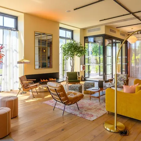 Kyriad Prestige Compiegne & 4*