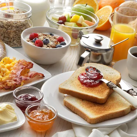 Kyriad Prestige Compiegne & Szálloda Jaux