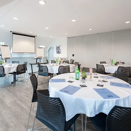 Kyriad Prestige Compiegne & 4*