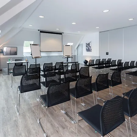 Szálloda Kyriad Prestige Compiegne & 4*