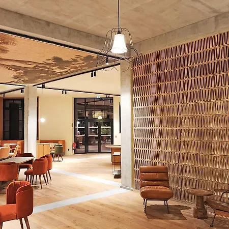 Kyriad Prestige Compiegne & Hotel 4*