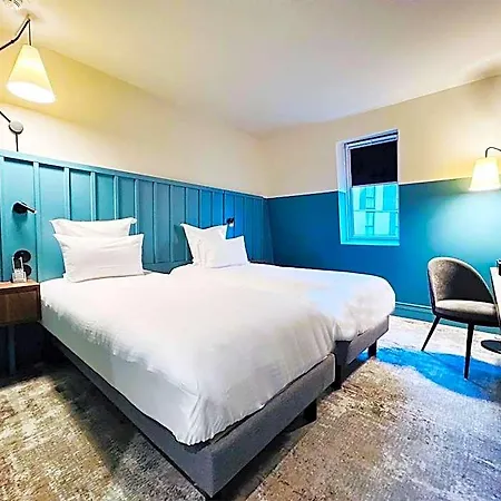 Kyriad Compiègne Hotel 4*