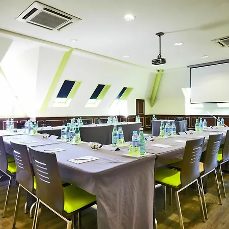 Hotel Kyriad Prestige Compiegne Jaux