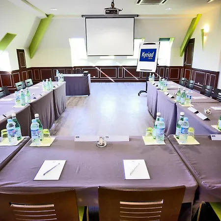 Kyriad Prestige Compiegne & Отель