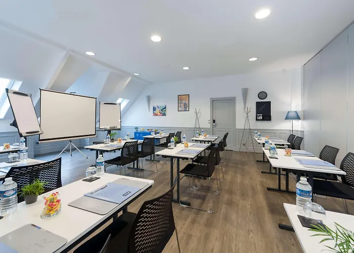 Kyriad Prestige Compiegne & 4*