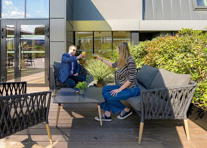 Kyriad Prestige Compiegne & 4* Jaux