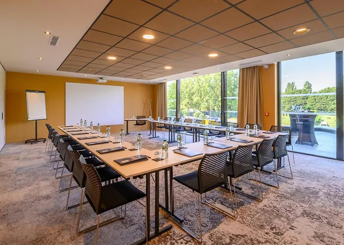 Kyriad Prestige Compiegne & Jaux