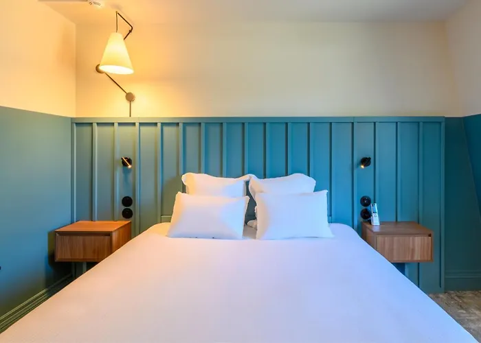 Hotel Kyriad Prestige Compiegne & 4*