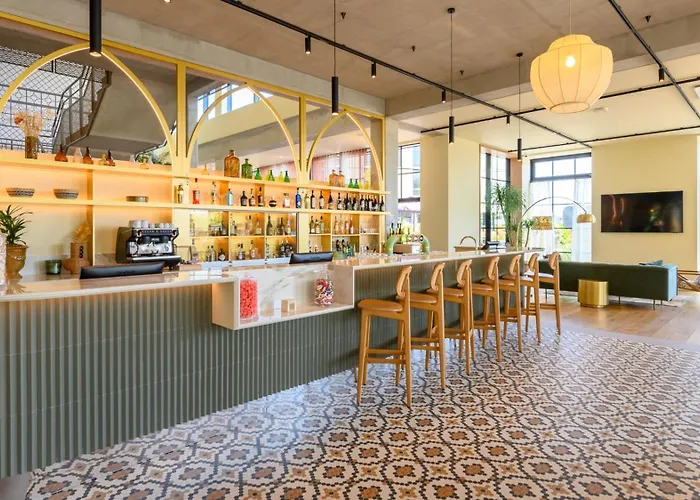 Hotel Kyriad Prestige Compiegne & 4*