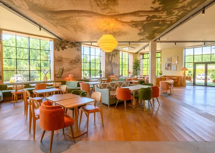 Hotel Kyriad Prestige Compiegne & 4*