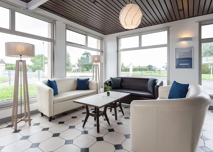 Kyriad Prestige Compiegne & Hotel 4*