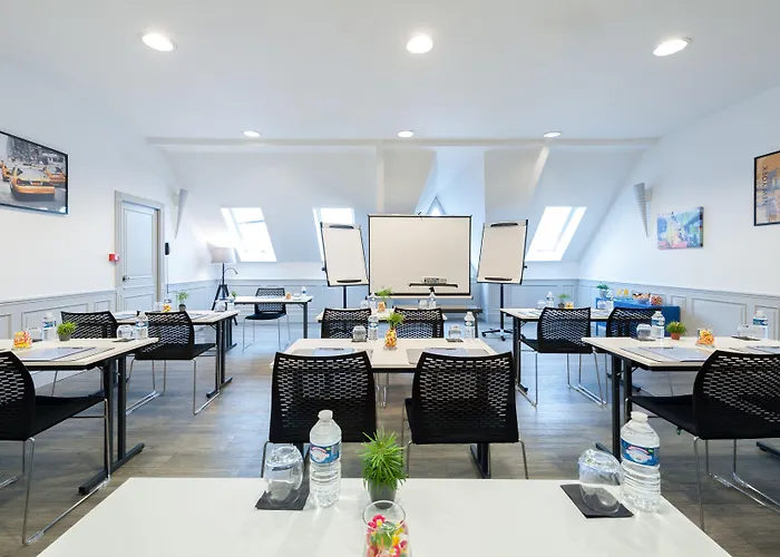 Kyriad Prestige Compiegne & 4*