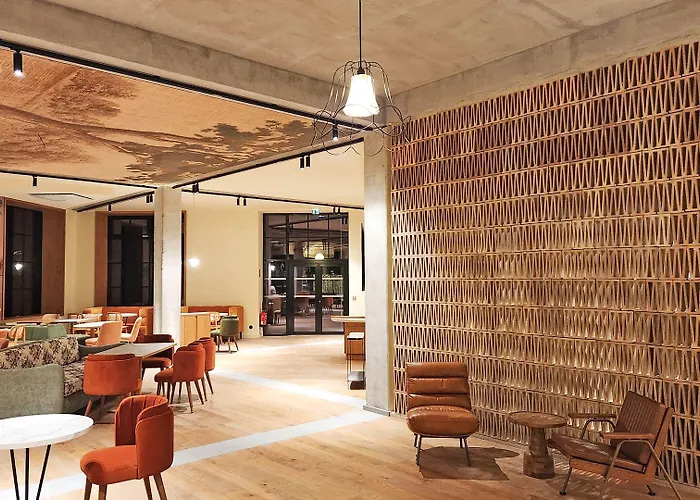 Kyriad Prestige Compiegne & Hotel 4*