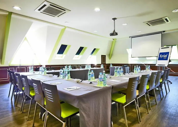 Hotel Kyriad Prestige Compiegne & Jaux